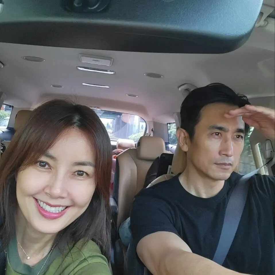 Shin Ae Ra 1